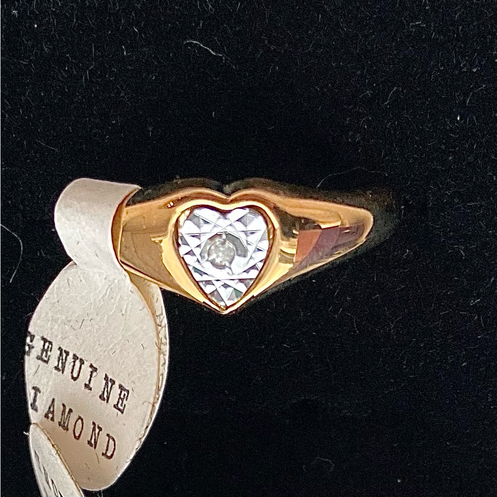 18k Gold Ge Heart Ring With Genuine Diamond Chip Nwt